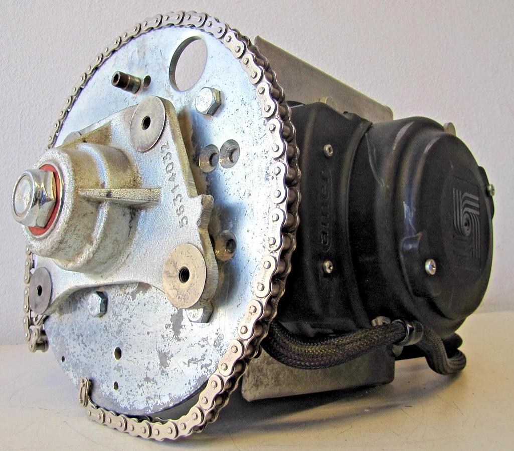 Used Nilfisk Advance Advenger 3400ST Motor Drive Wheel 56601050 Floor Scrubber