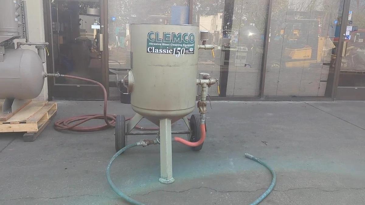 Used Clemco 2450 Classic 150 Portable Sand Blaster Blast Pot 6 CU FT 600 LBS