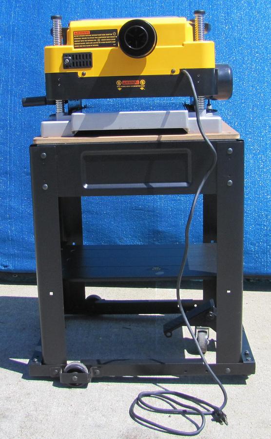 Used DEWALT DW735 13" Three Knife 2-Speed Thickness Planer With Workbench 120V