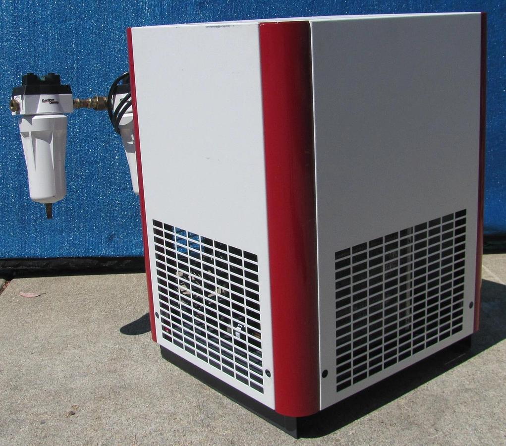 Used Gardner Denver RNC25A2C1N1 25 SCFM Refrigerated Air Dryer 115VAC 232 PSIG R134A
