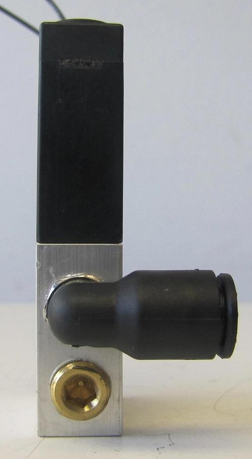 Used Humphrey 153 37 VAI Balanced Solenoid Valve 12 VDC 12V DC 1/8" NPSC Port 125 PSI