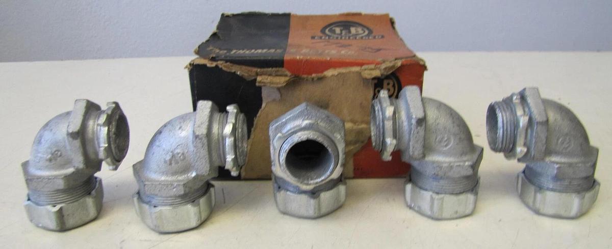 Used Lot of 5 Thomas & Betts 3/4” Liquid Tight 90 Degree Angle Connectors