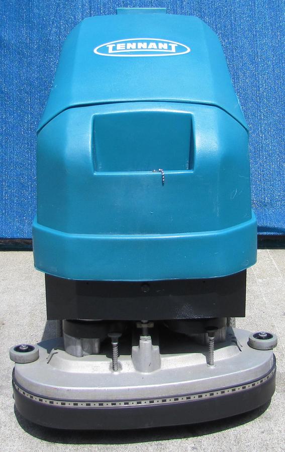 Used Tennant 5400 Walk Behind Floor Scrubber Self Propelled 24" Disc 92.6 Hours