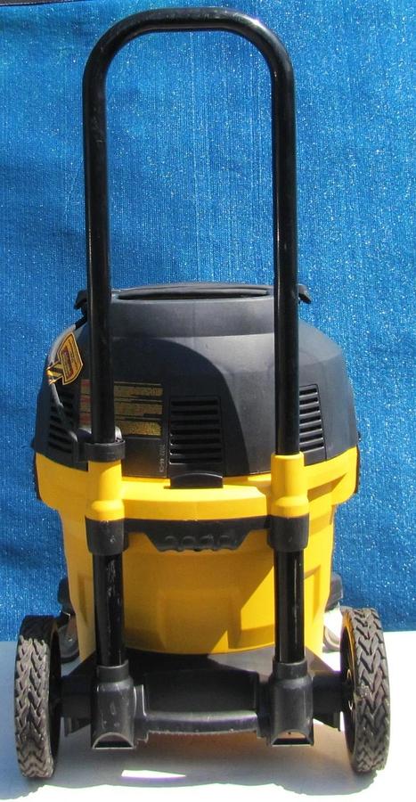 Used DeWalt DWV015 Dust Extractor Vacuum 10 Gallon 120V Tool Outlet w/ Hose