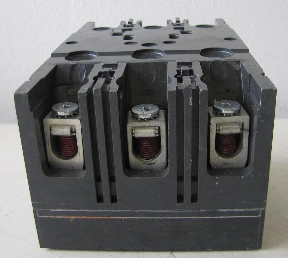 Used GE 100 Amp 100A Circuit Breaker 600 VAC 250 VDC 3 Pole TED136YT100