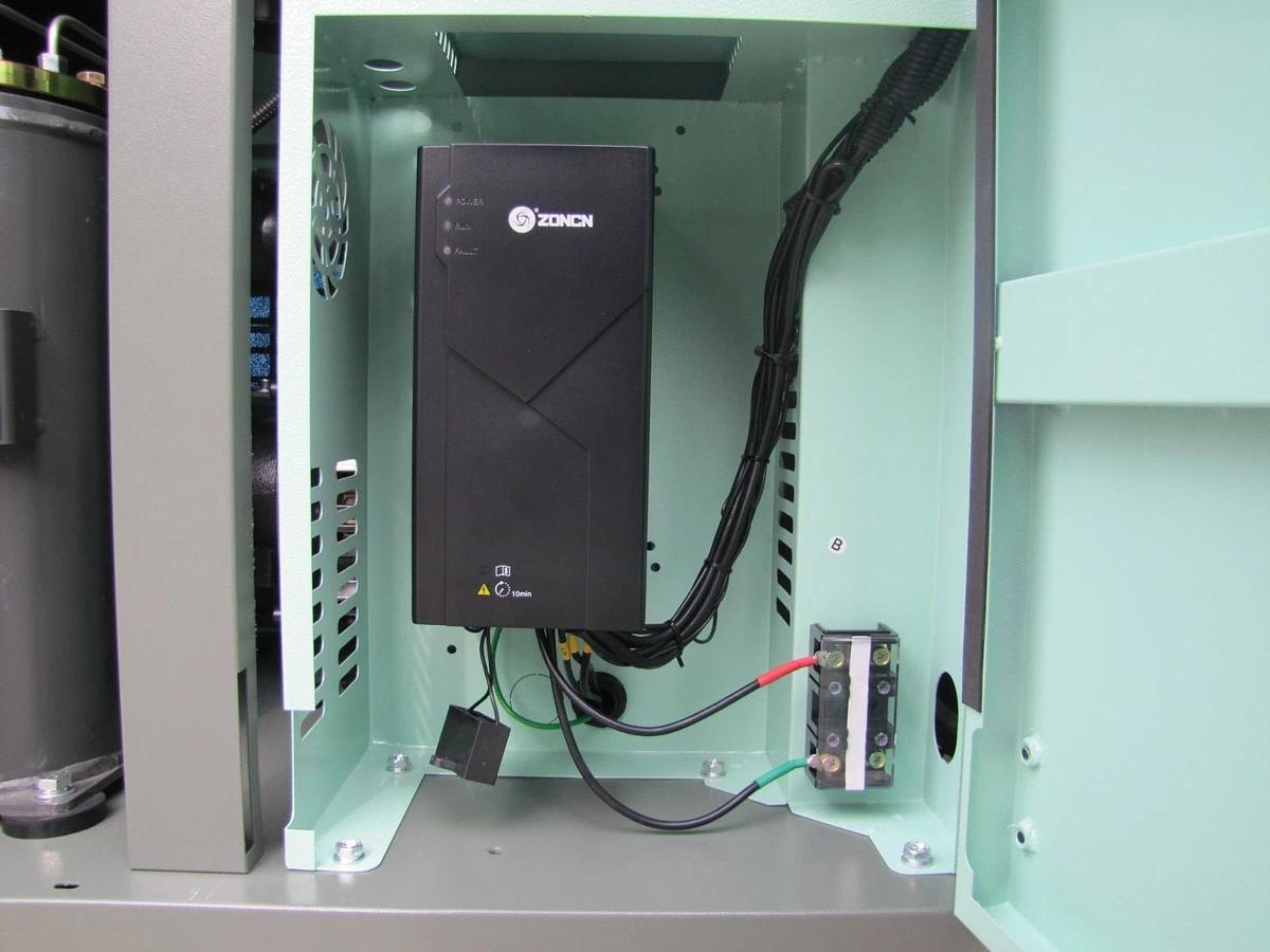 Used 2026 Maximus 10 HP Rotary Screw Air Compressor VFD 230V Single Phase on 60G Tank