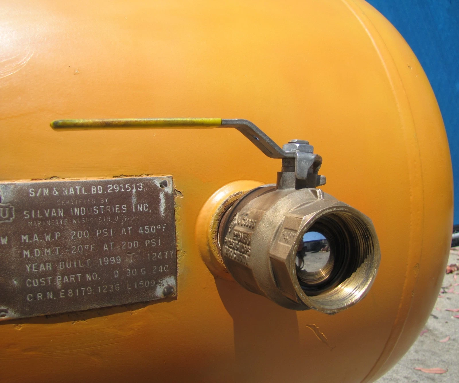 Used Silvan Horizontal 240 Gallon Air Tank 200 PSI W Pressure Gauge Ball Valve Outlet