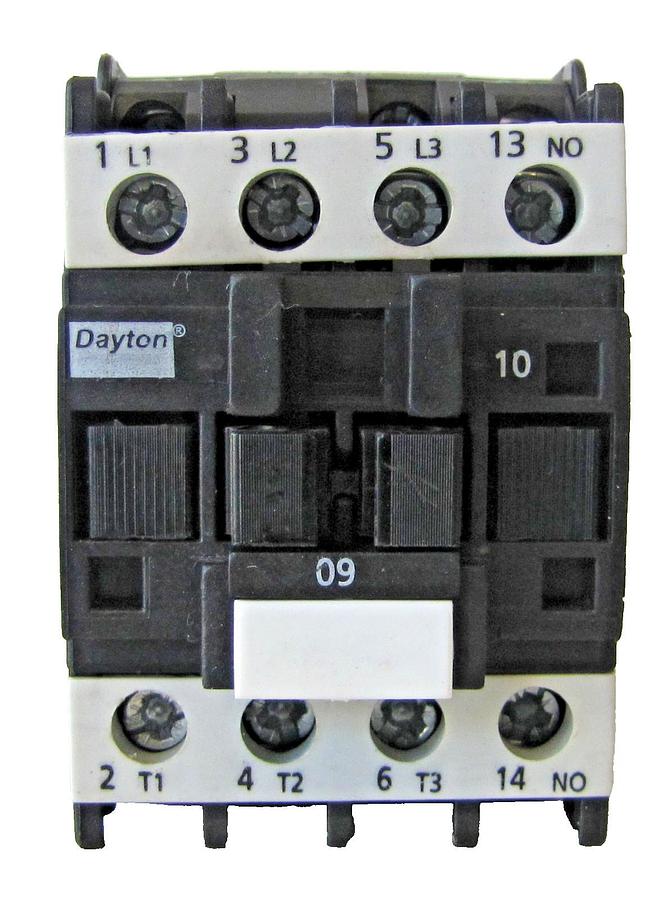Used Dayton Electrical 9 Amp IEC Contactor 3 Pole 600V Max 6EAJ9 w/ 24V 50/60 Hz Coil