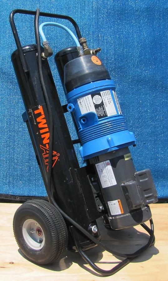 Used Twin Air TA-3 Rotary Vane Air Compressor 2HP 115V Three 50ft Hoses & Manifold