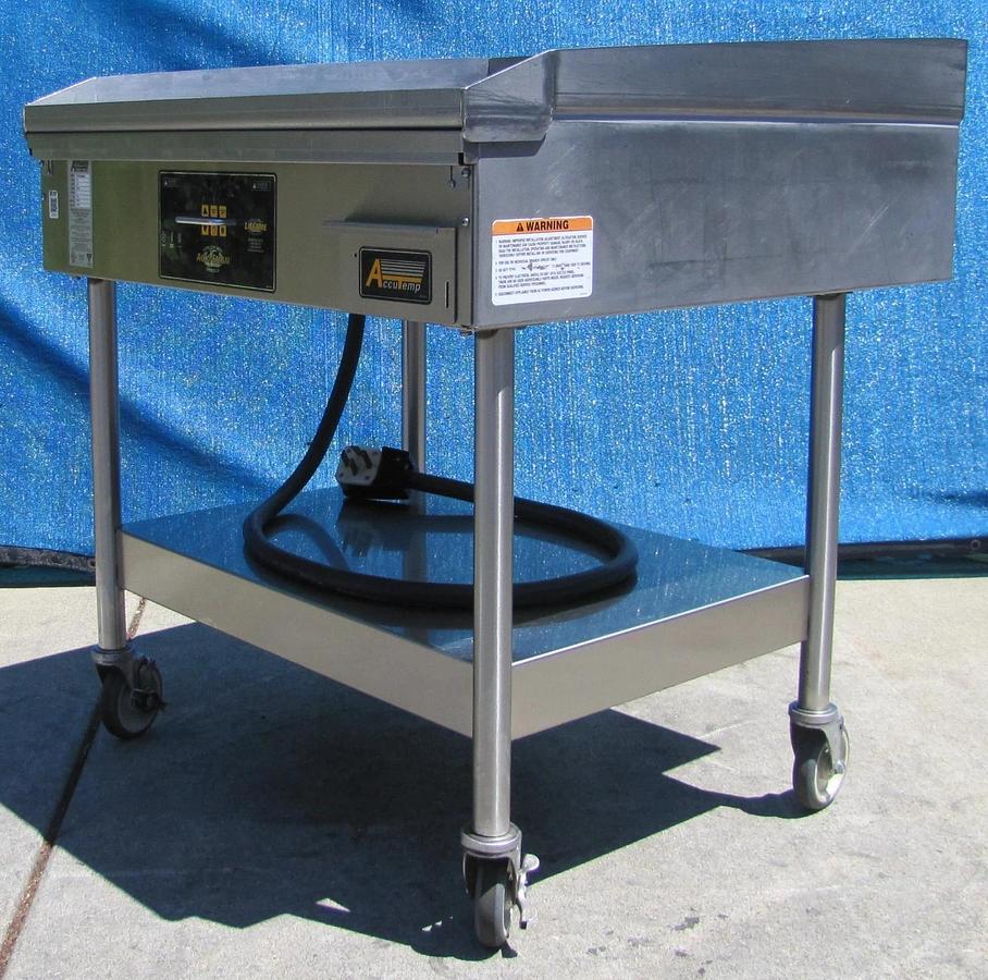 Used AccuTemp 36" Accu-Steam Electric Steaming Griddle EGF2083A3650 14.2KW 208V 3Ph