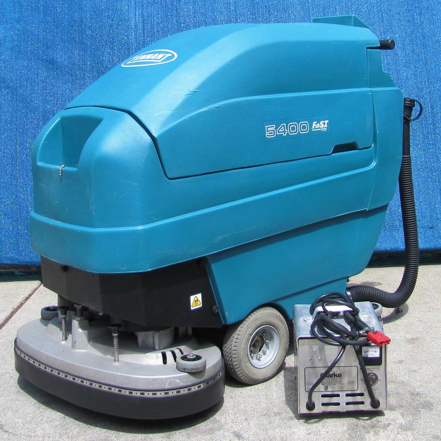 Used Tennant 5400 Walk Behind Floor Scrubber Self Propelled 24" Disc 92.6 Hours