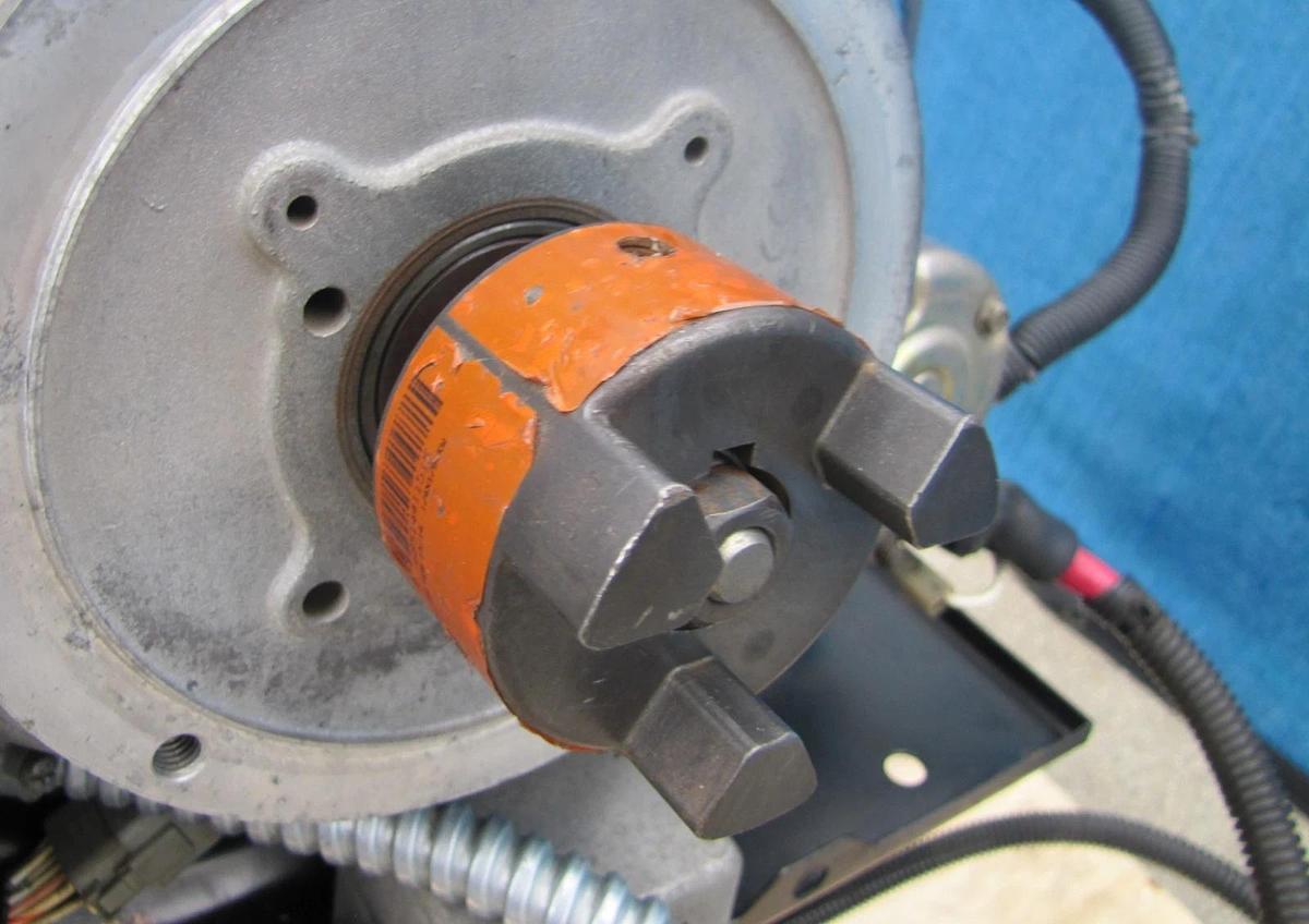 Used Onan Commercial 6500 Watt RV Generator Gasoline Powered 120V Output
