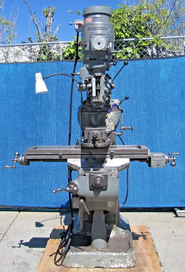 Used Bridgeport 1.5 HP J Head Vertical Mill Milling Machine Variable Speed 460V 3 Ph