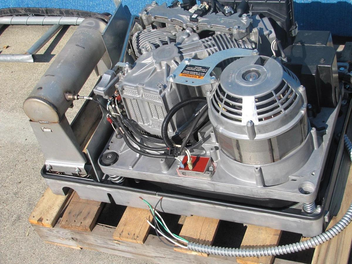 Used Cummins Onan Commercial QG EFI 7000 Watt Gasoline RV Generator 120V Output