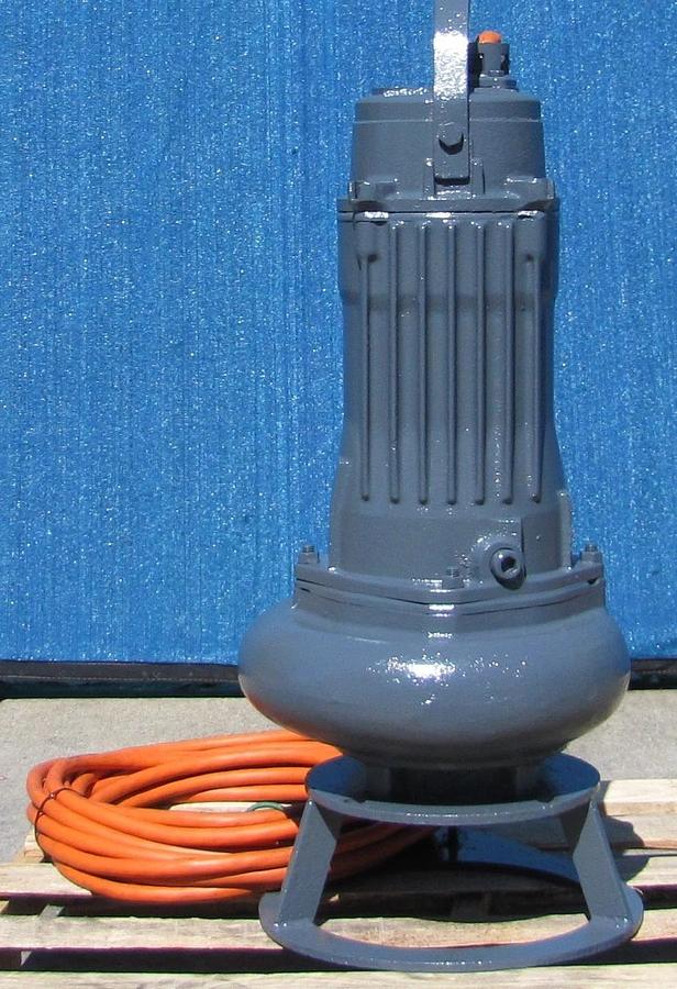 Used Flygt 5 HP Submersible Trash Water Sump Pump 200V 3PH 4" Outlet 48' Cable