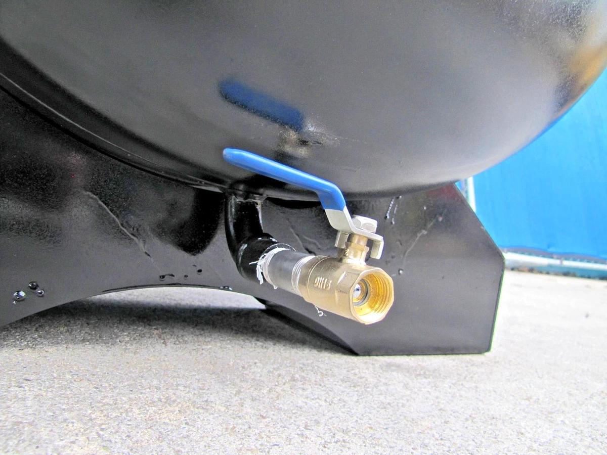 Used 2026 Maximus 10 HP Rotary Screw Air Compressor VFD 230V Single Phase on 60G Tank