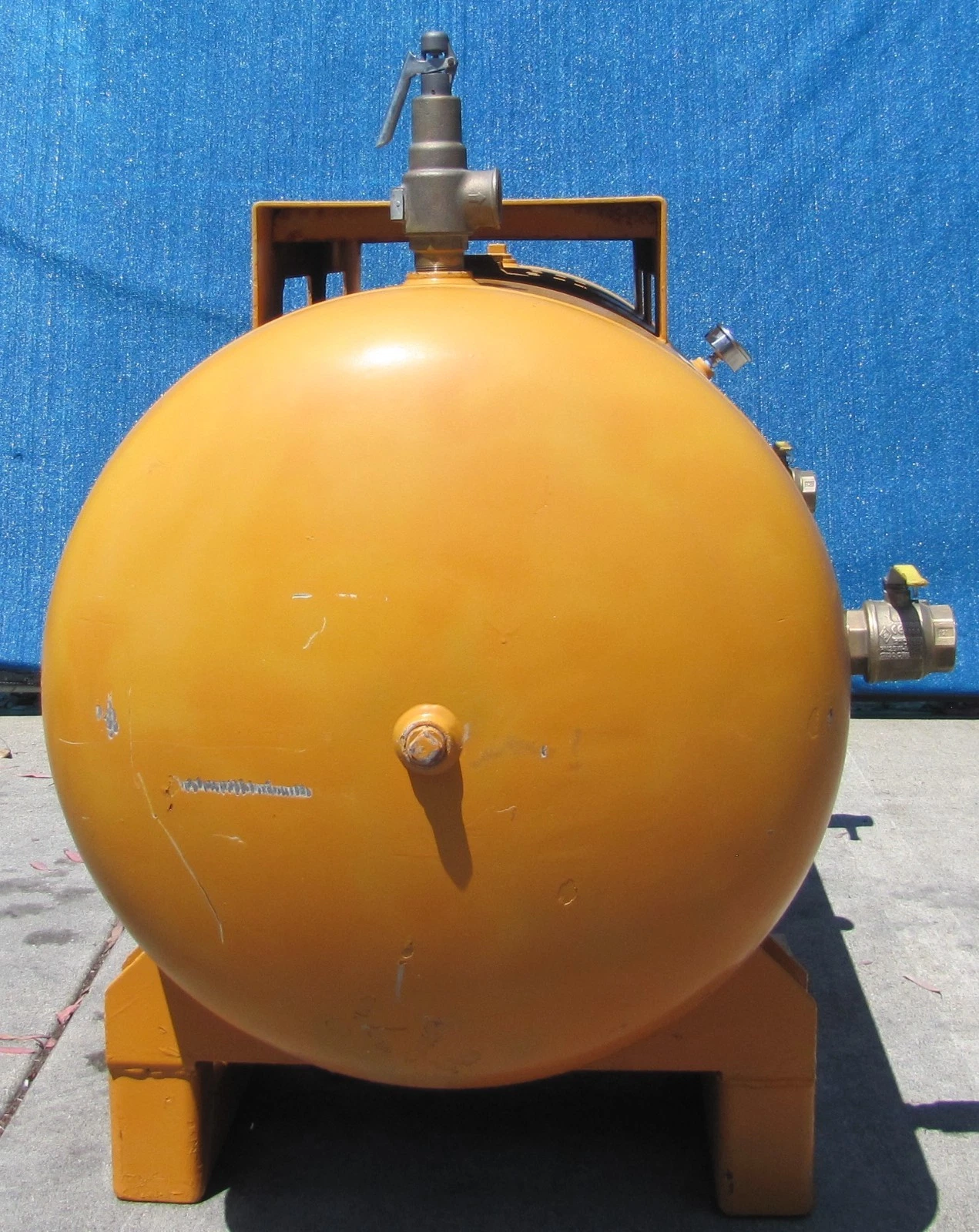 Used Silvan Horizontal 240 Gallon Air Tank 200 PSI W Pressure Gauge Ball Valve Outlet
