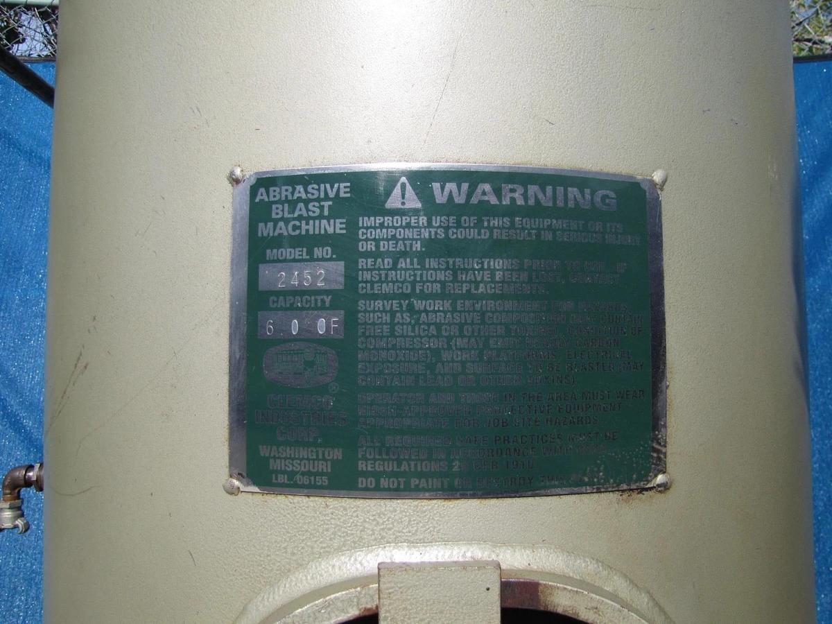 Used Clemco 2450 Classic 150 Portable Sand Blaster Blast Pot 6 CU FT 600 LBS