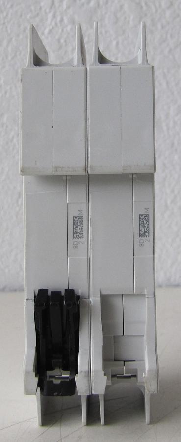 Used Allen Bradley AB 2 Amps Miniature Circuit Breaker 1489 M2D020 2A 480/277V