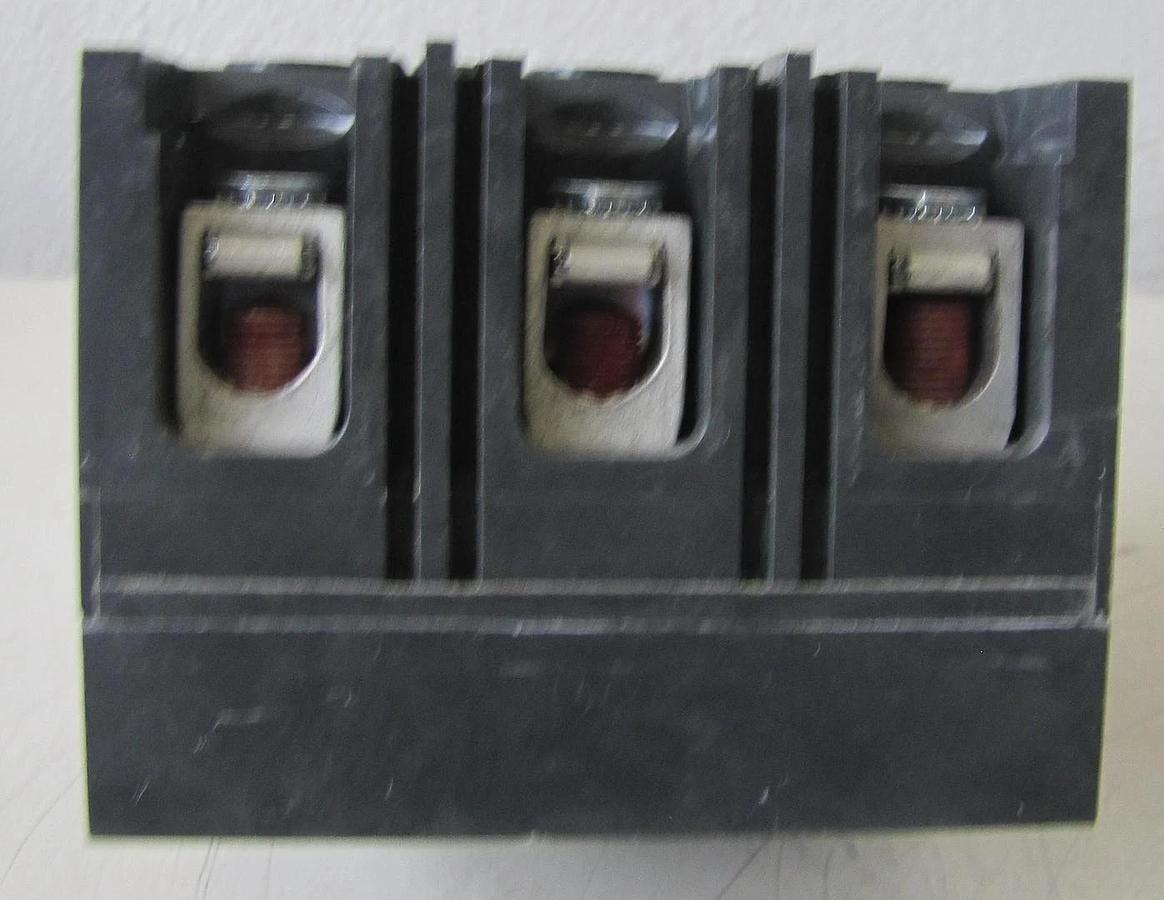 Used GE 100 Amp 100A Circuit Breaker 600 VAC 250 VDC 3 Pole TED136YT100