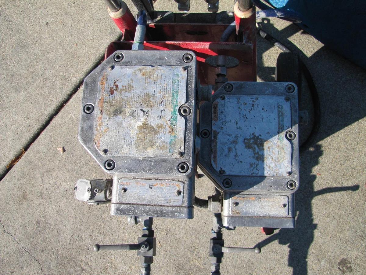 Used Coast Industrial Systems Dual Graco Viscon HP Fluid Paint Heater 220V 3 Phase