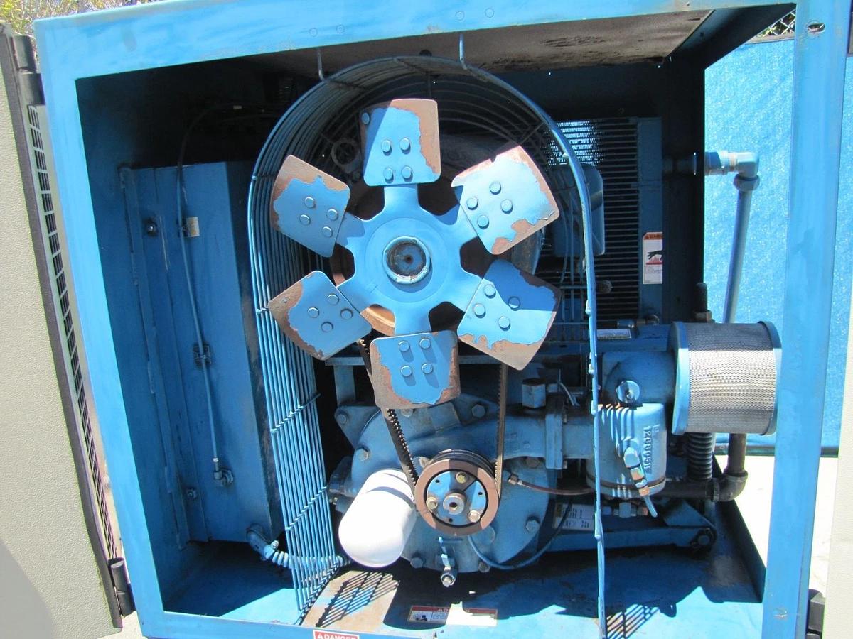 Used Quincy 25HP Rotary Screw Air Compressor 120 Gallon Tank 230V 3 Ph 39,462 Hours