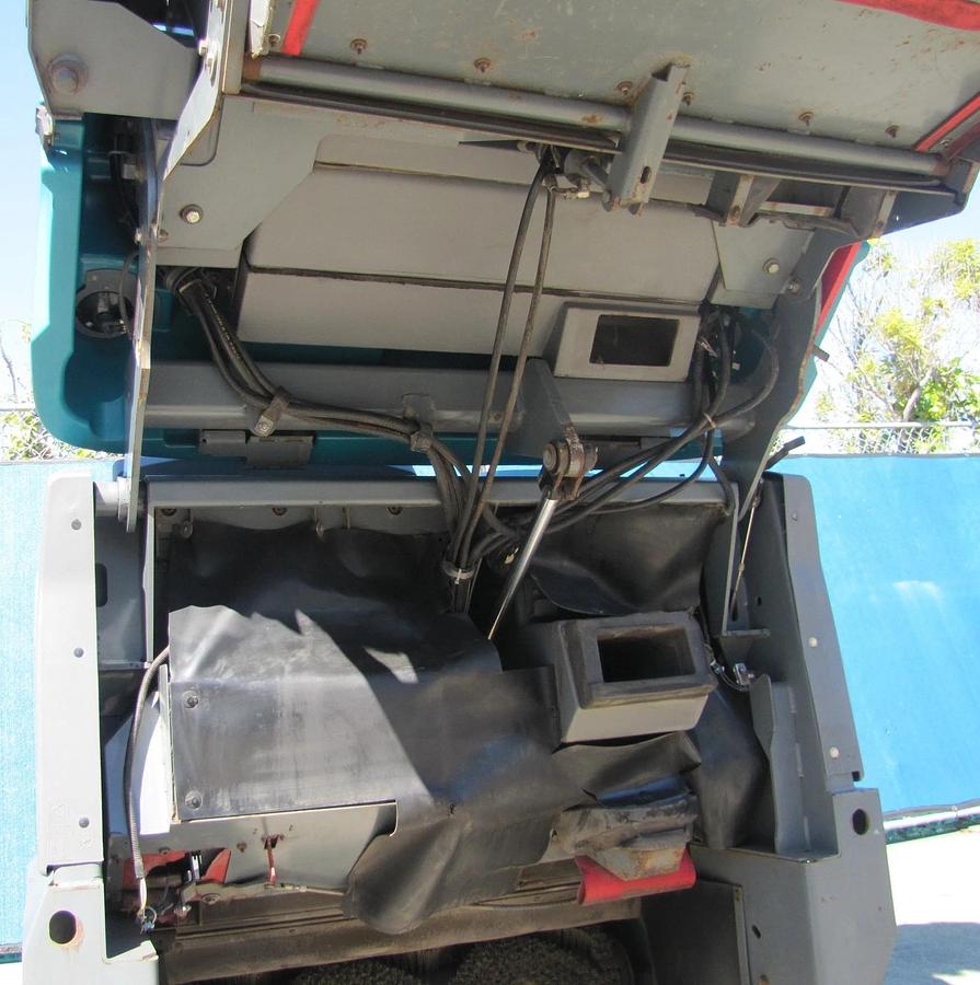 Used Tennant S30 Ride On Parking Lot Sweeper LP Propane GM 1600 Vortec Engine