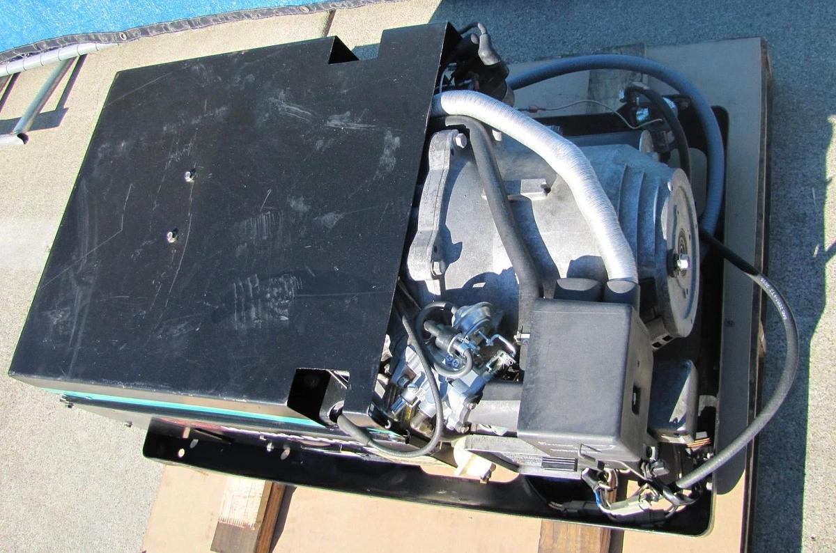 Used Cummins Onan Marquis 5500 Watt Gasoline RV Generator 120V Output