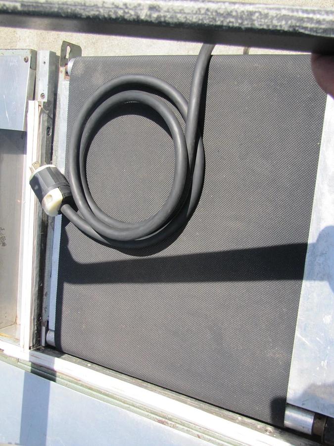 Used Weldotron 5201A L-Bar Heat Shrink Sealer Wrapping Machine & Conveyor 220V 1 Ph