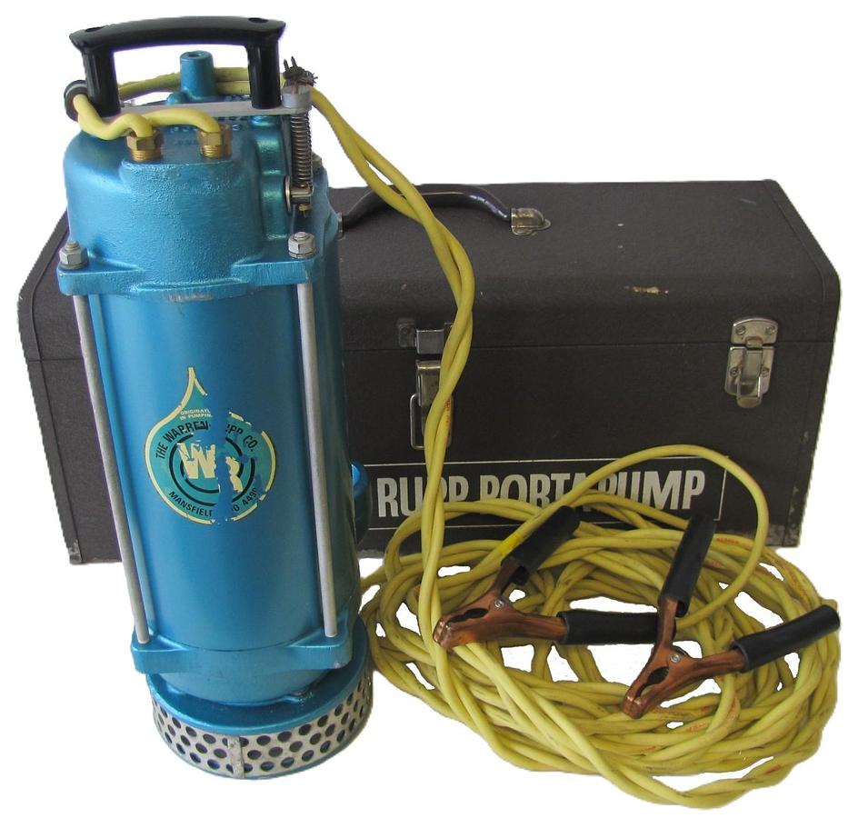 Used Warren Rupp SPA 12V DC Submersible Pump 30A 1-1/2 in Outlet Battery Clamps Case