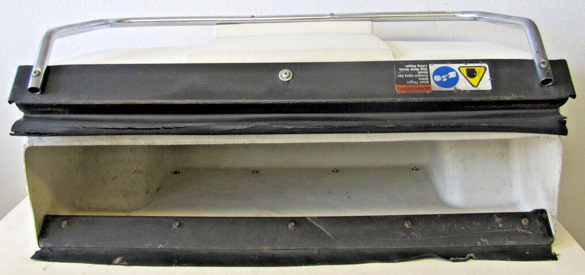Used Tennant 41870 Trash Hopper Assy For 140 Floor Sweeper 140E