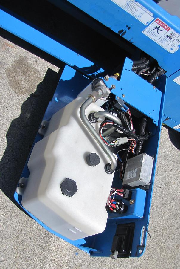 Used Genie GS-3232 Electric Aerial Scissor Lift Man Lift 500 lbs Cap 32' Height