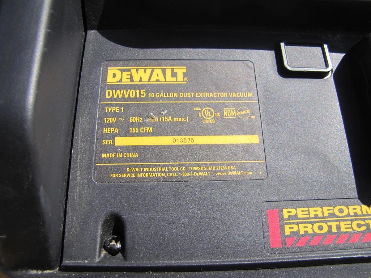Used DeWalt DWV015 Dust Extractor Vacuum 10 Gallon 120V Tool Outlet w/ Hose