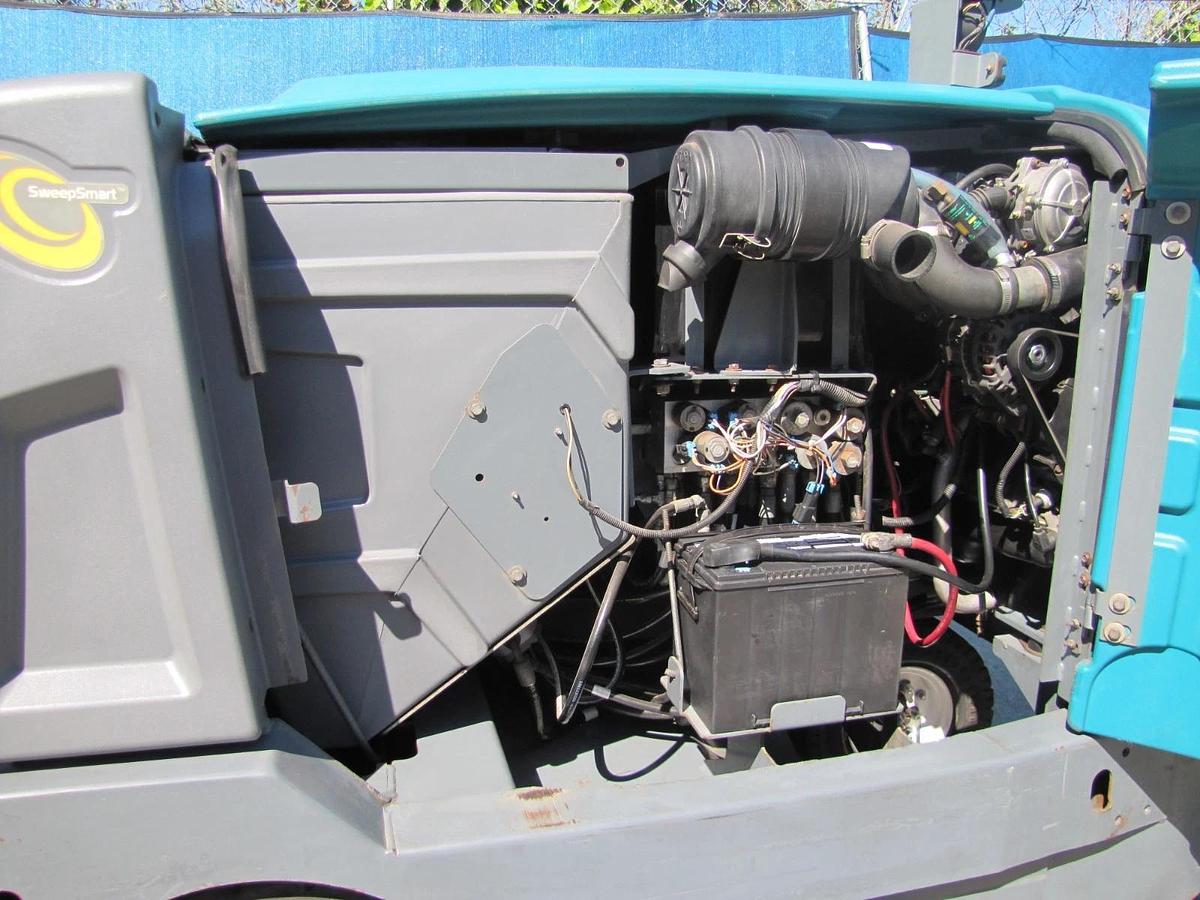 Used Tennant S30 Ride On Parking Lot Sweeper LP Propane GM 1600 Vortec Engine