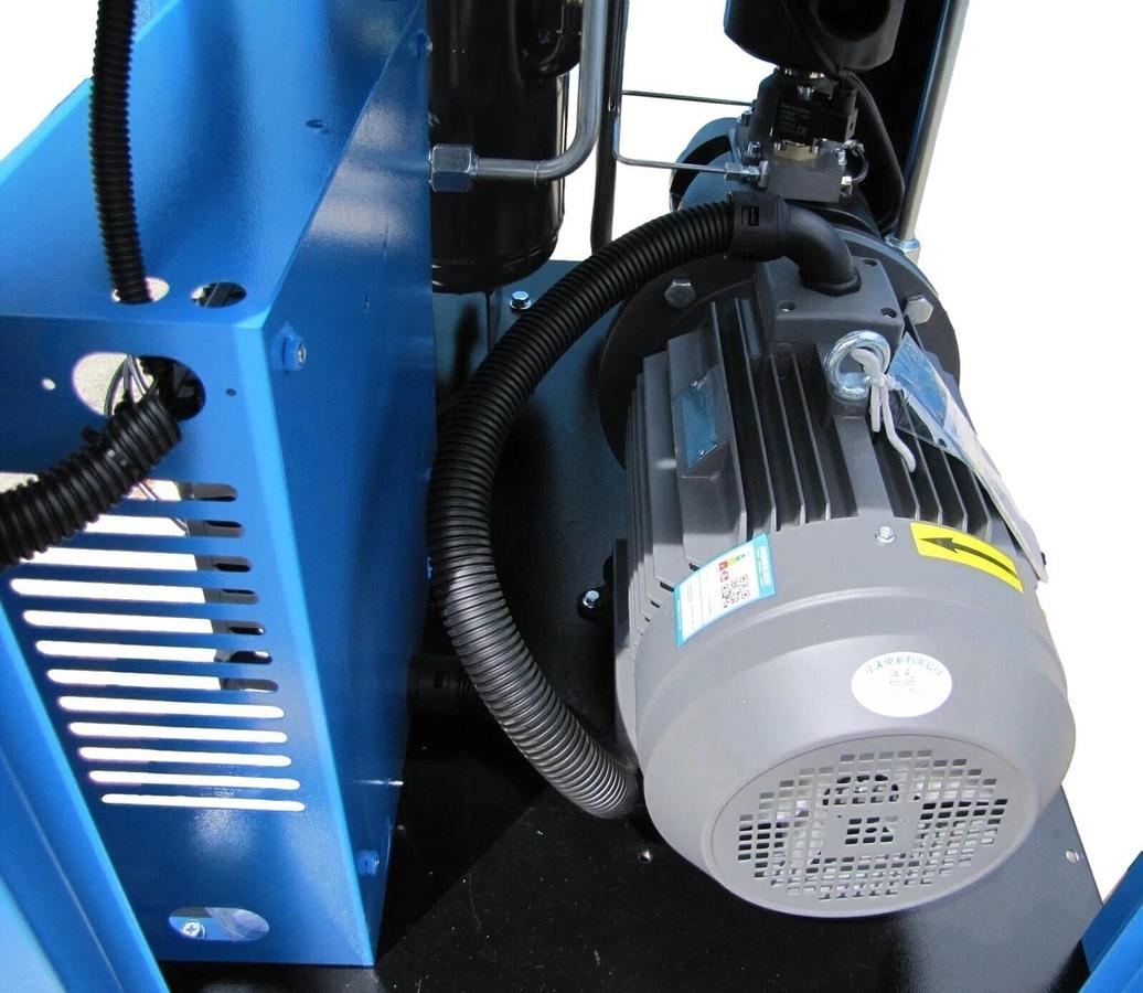 Used 2025 Maximus 15 HP 63 CFM Direct Drive Rotary Screw Air Compressor 230V 3 Phase