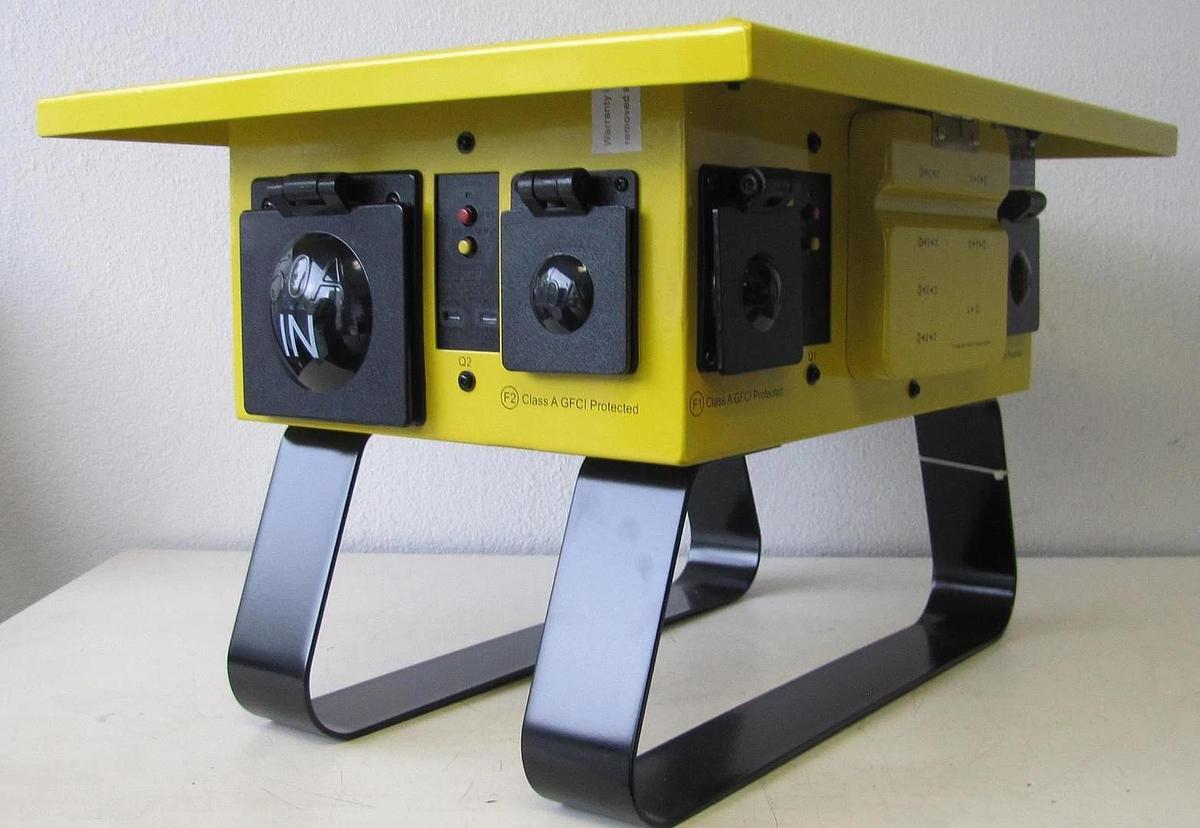 Used Voltec 09-00675 Temporary Power Distribution Box T-BOX-6L