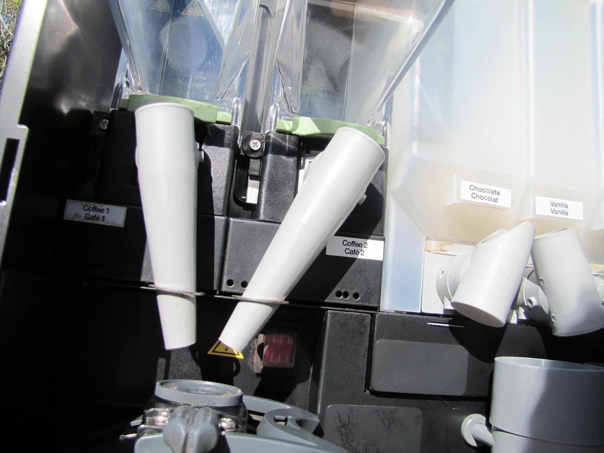 Used De Jong Duke Virtu 92/36A Touch Screen Coffee Maker Machine for Parts AS IS