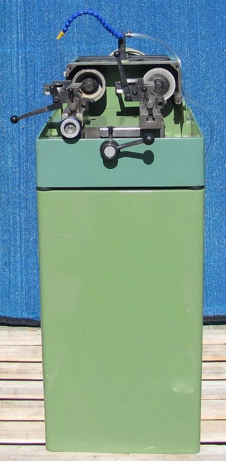 Used DME Pin Tool Grinder and Cutter Cut Off Machine With Coolant Pump 230V 3 Phase