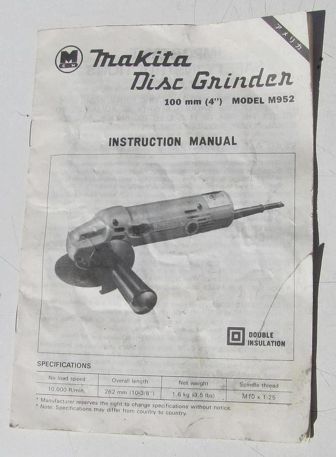 Used Makita M952 100mm Disc Grinder With Extra Discs and Carry Case