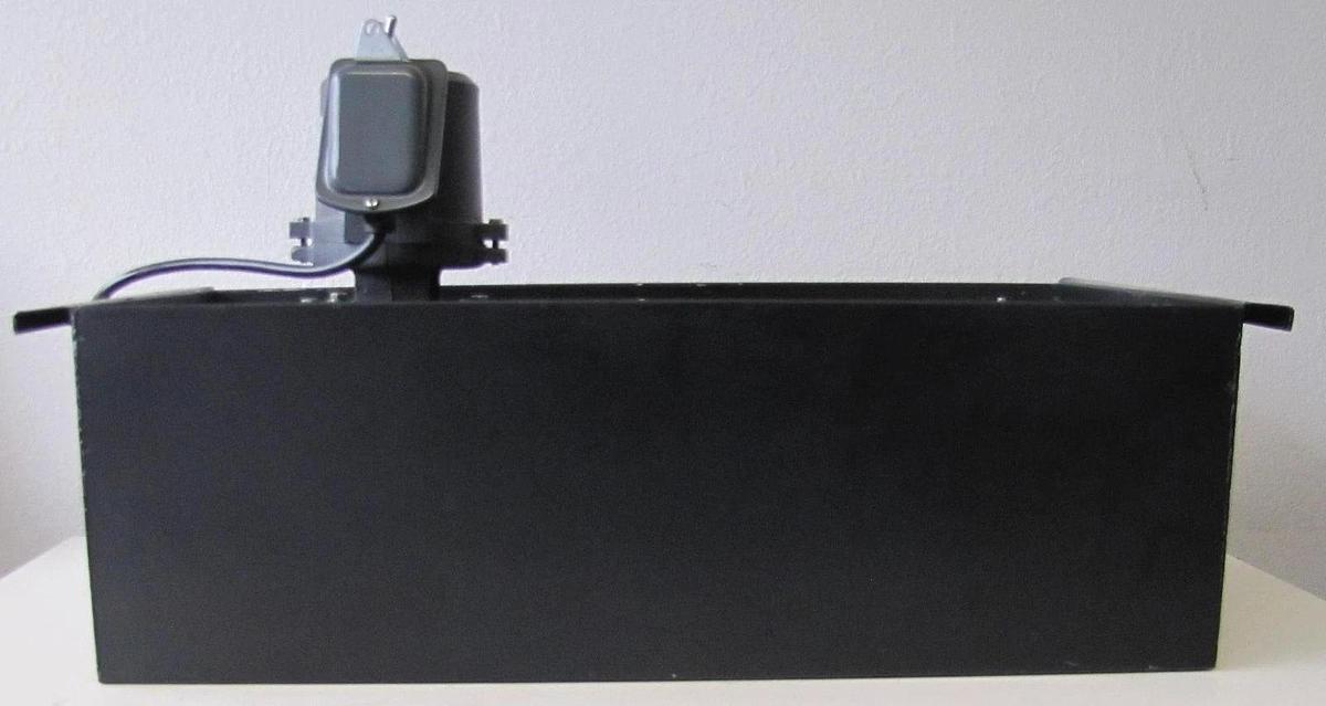 Used Industrial Coolant Pump 1/8HP With 24" Long x 12" Wide x 8" Deep Tank 110 VAC