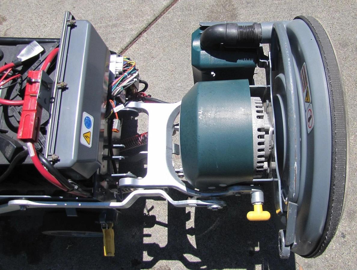 Used Tennant Nobles SpeedGleam SG5 20in Floor Burnisher 36 VDC Battery Only 144 Hrs!