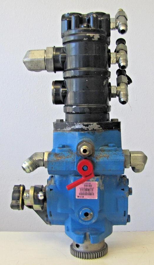 Used Advance Nilfisk 56304113 Triple Gear Pump  & 56304112 Hydraulic Piston Pump Main