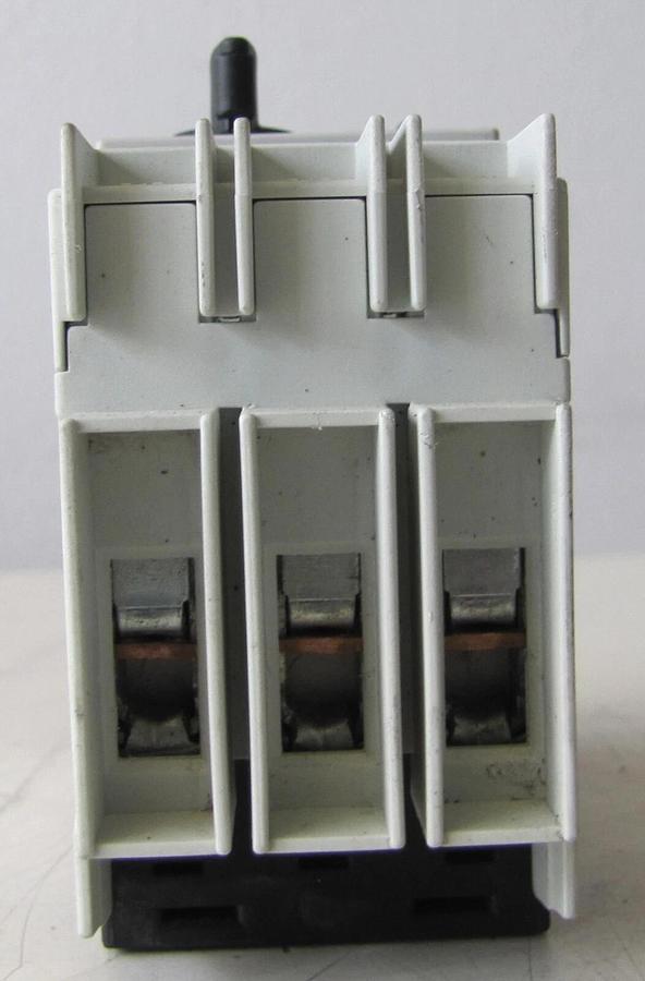 Used Siemens 32A Manual Motor Starter Circuit Breaker 3RV1021-1DA10 690V 32 Amp