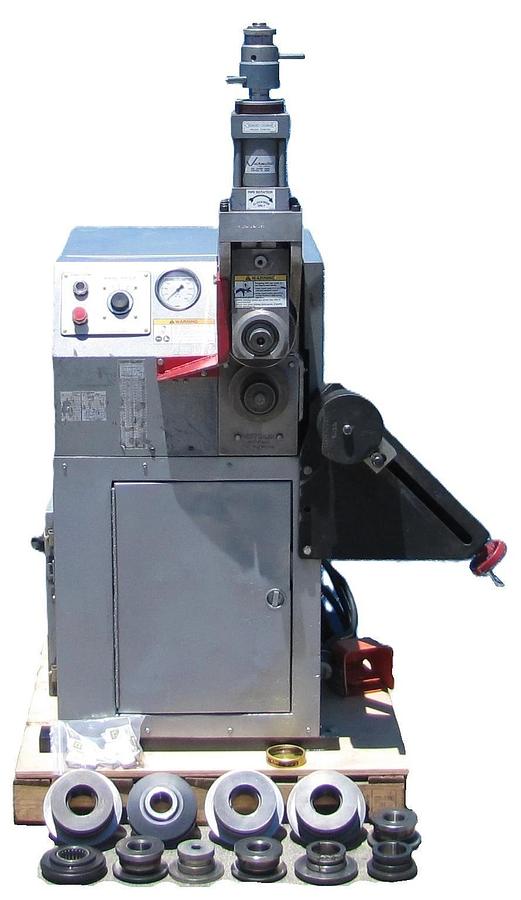 Used Victaulic VE-424-MC Hydraulic Pipe Groover Grooving Machine 4 to 24 in 230V 3PH