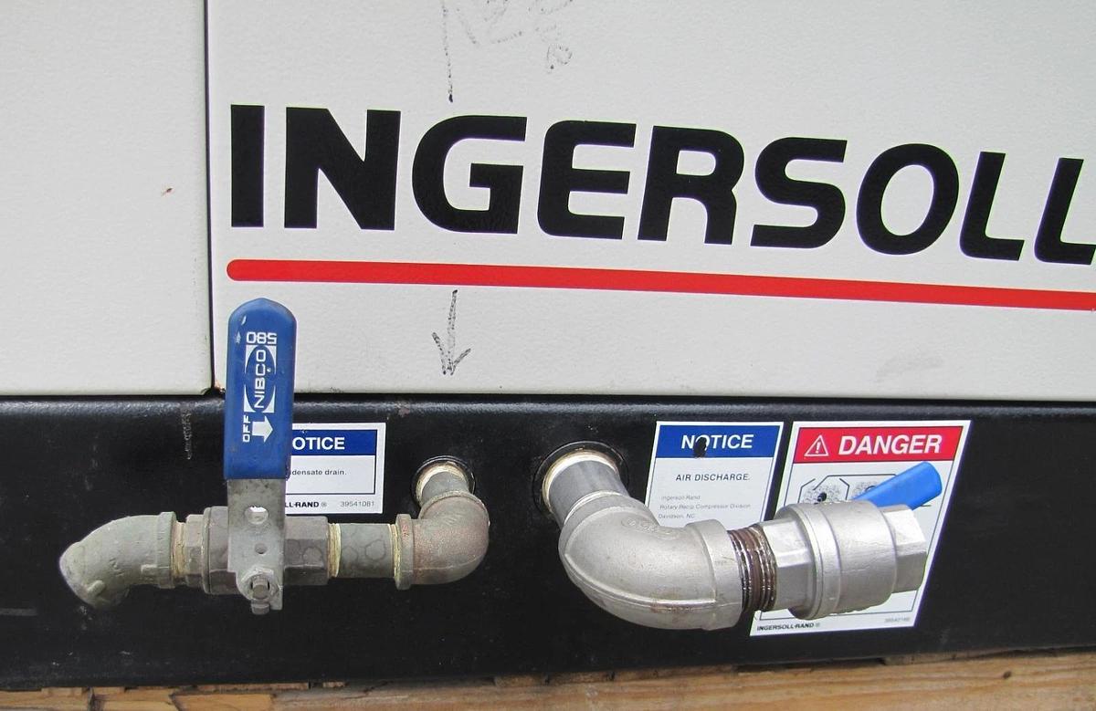 Used Ingersoll Rand 40HP Rotary Screw Air Compressor 163 CFM 460V 3 Phase 80 Hours