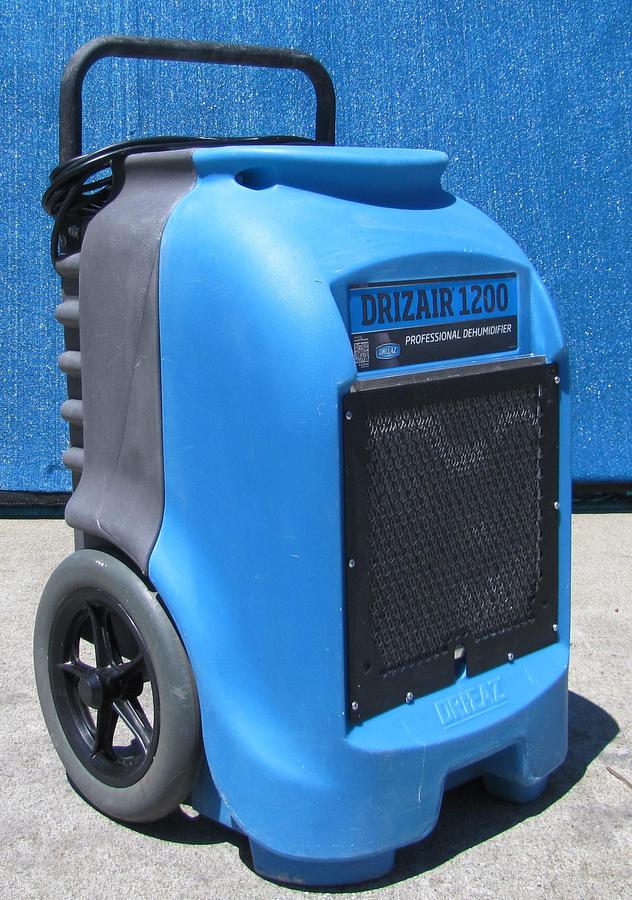 Used Drieaz Drizair 1200 Professional Dehumidifier 64 Pints /day Capacity 3298 Hours
