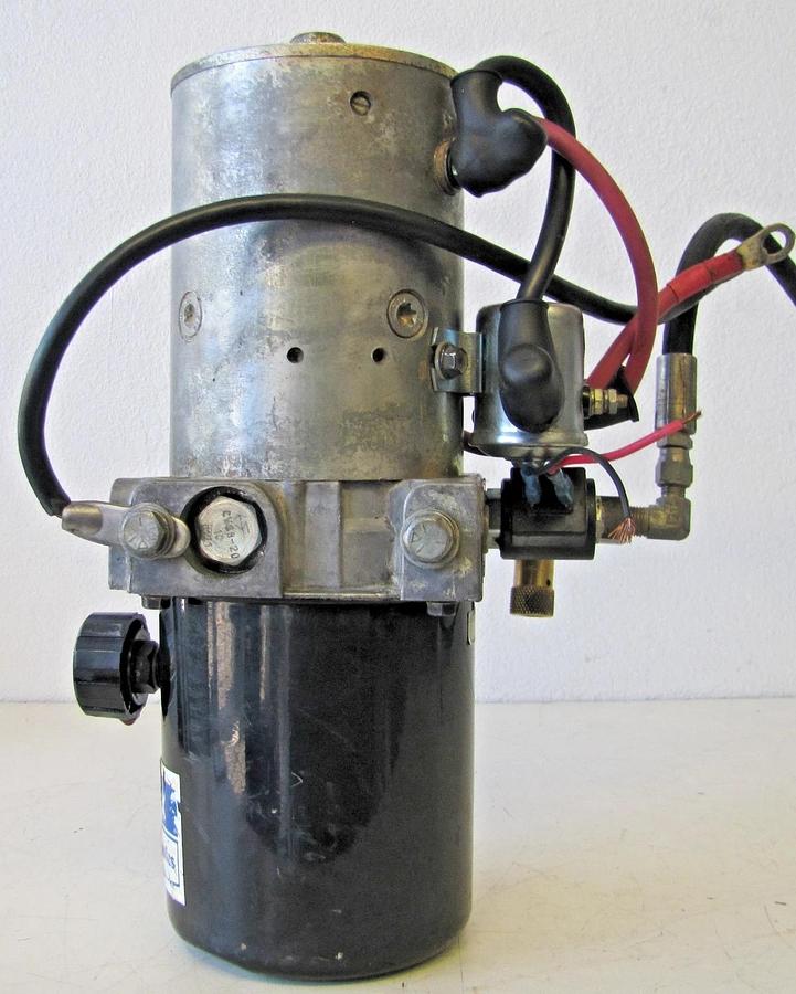 Used Haldex Barnes 12V DC Hydraulic Pump 3/4 Gallon Tank 2500 PSI 12 VDC
