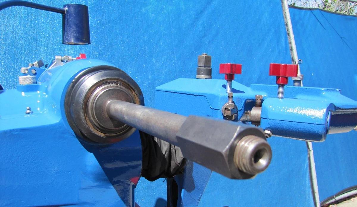 Used Ammco 4000 Combination Disc & Drum Brake Lathe Bench and Attachments 120V