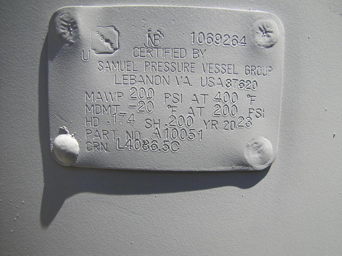 Used Samuel Vertical 200 Gallon Air Tank 200 PSI w/ Pressure Gauge Ball Valve Outlet