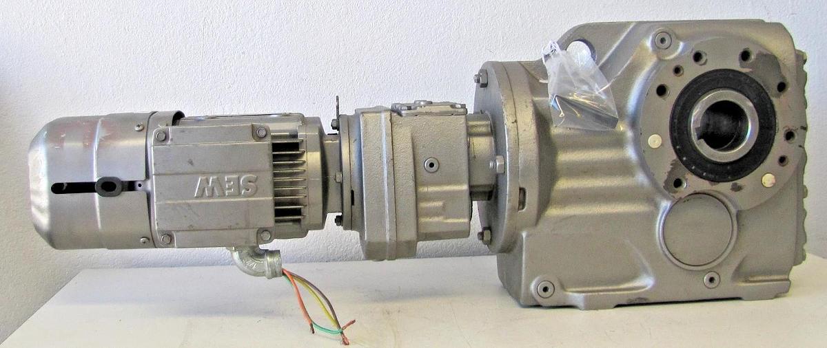 Used Sew Eurodrive Gear Motor Ratio 428.00 In 1690 rpm Out 3.9 RPM 460V 3 Phase